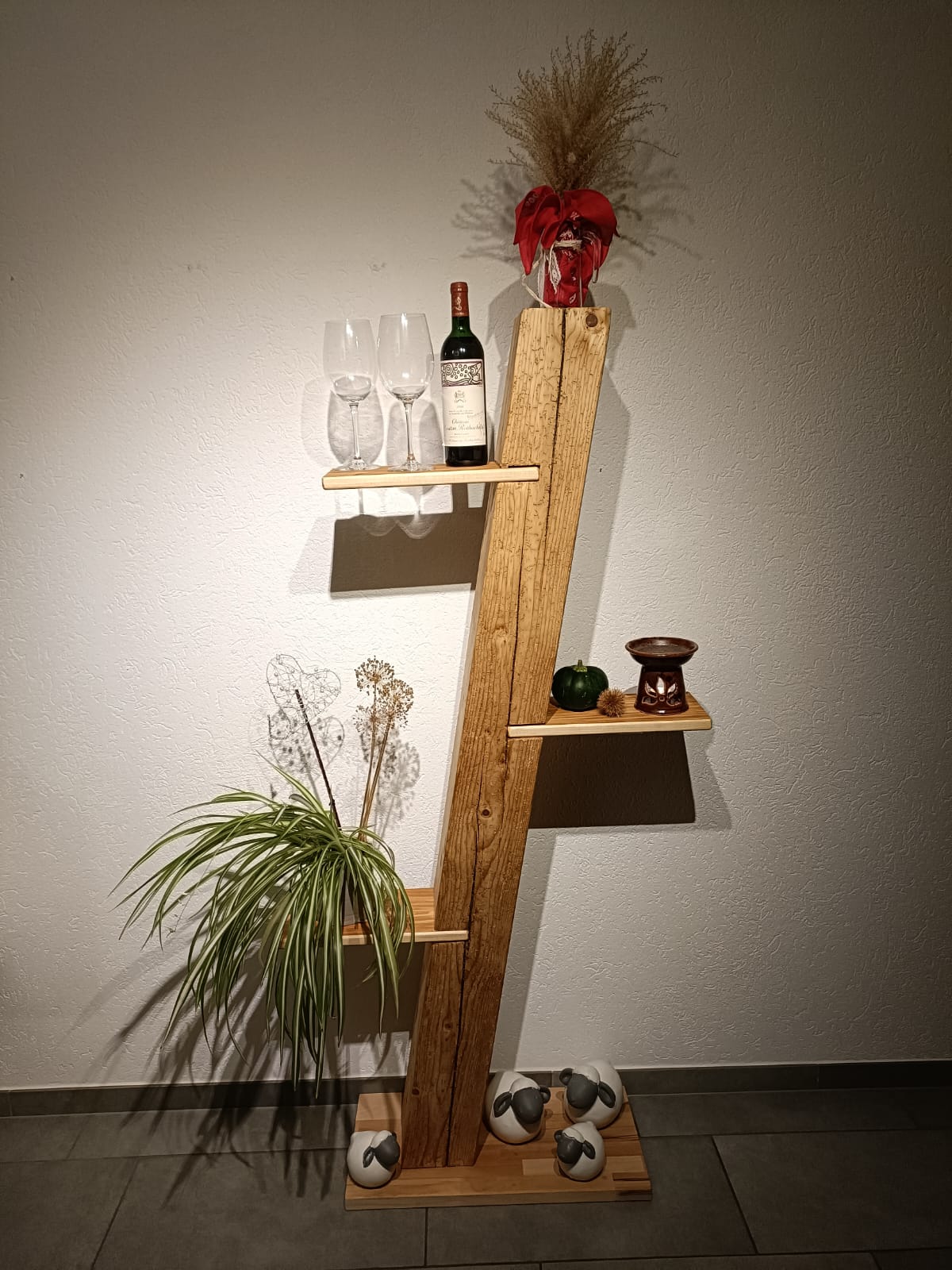 Deko Ständer aus Altholz