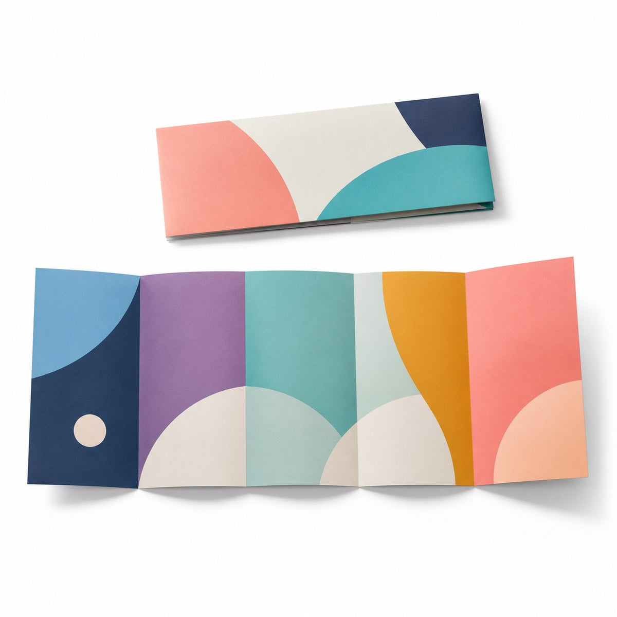 Faltblatt, gefalzt auf 29,7 cm x 10,5 cm, horizontaler Wickefalz, 6-seitig