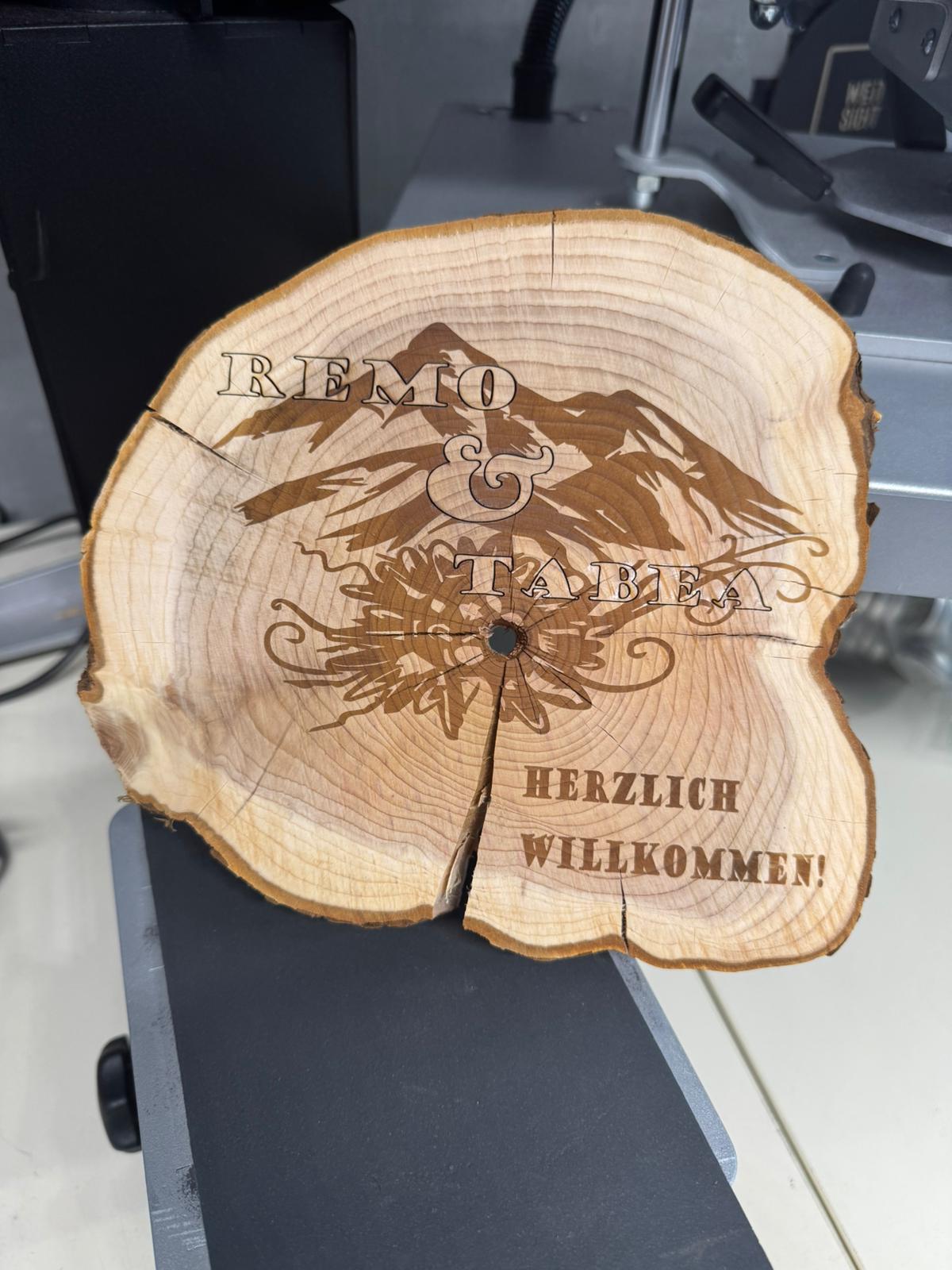 Auch gravierte Einzelgeschenke behandeln wir mit Liebe zum Detail