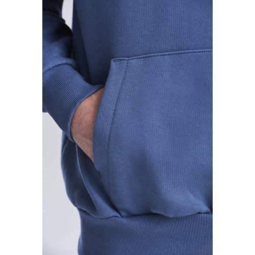 Heavyweight Signature Hoodie in Detail 6 - bedruckbar und bestickbar