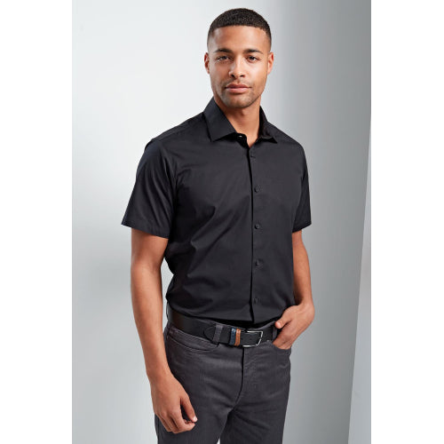 Mens Stretch Fit Cotton Poplin Short Sleeve Shirt in Rueckseite - bedruckbar und bestickbar