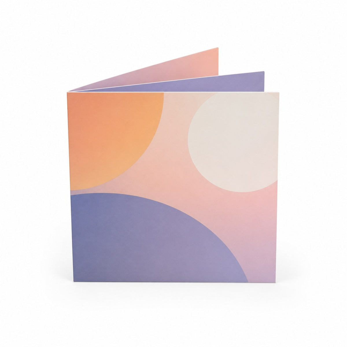 Faltblatt, gefalzt auf Quadrat 12,0 cm x 12,0 cm, horizontaler Mittelfalz, 4-seitig