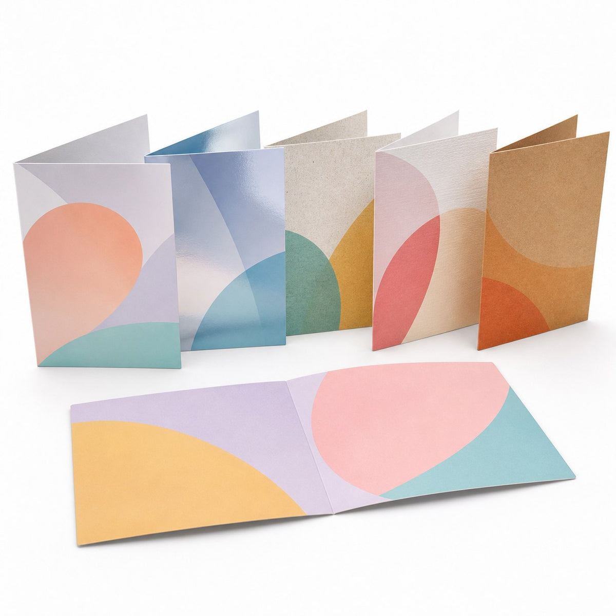 Faltblatt, gefalzt auf 18,0 cm x 12,0 cm, horizontaler Mittelfalz, 4-seitig