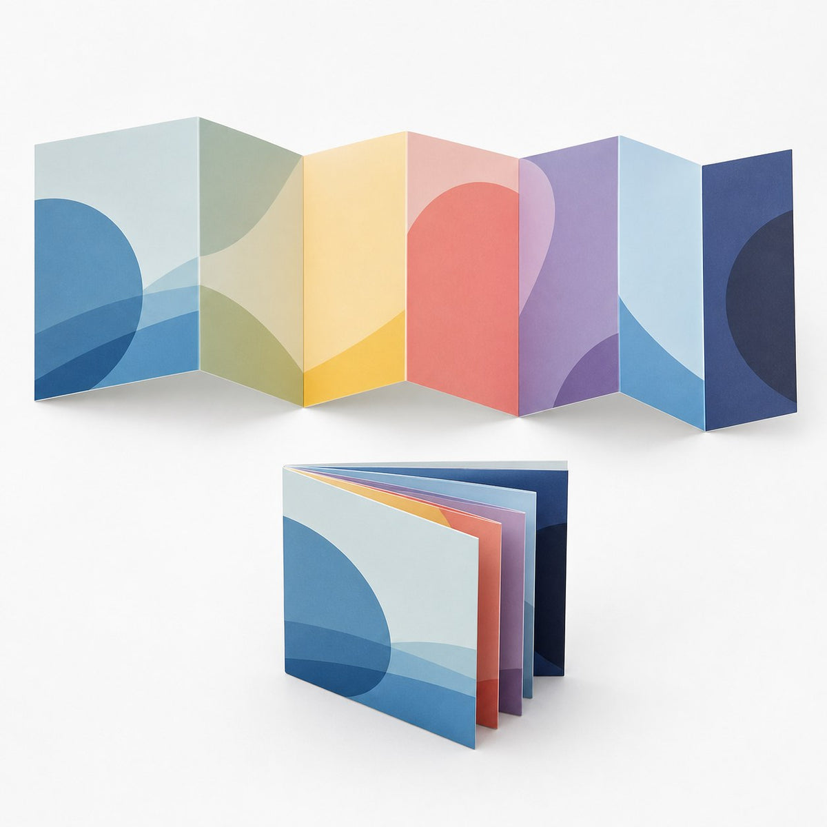 Faltblatt, gefalzt auf 18,0 cm x 12,0 cm, horizontaler Zickzackfalz, 8-seitig