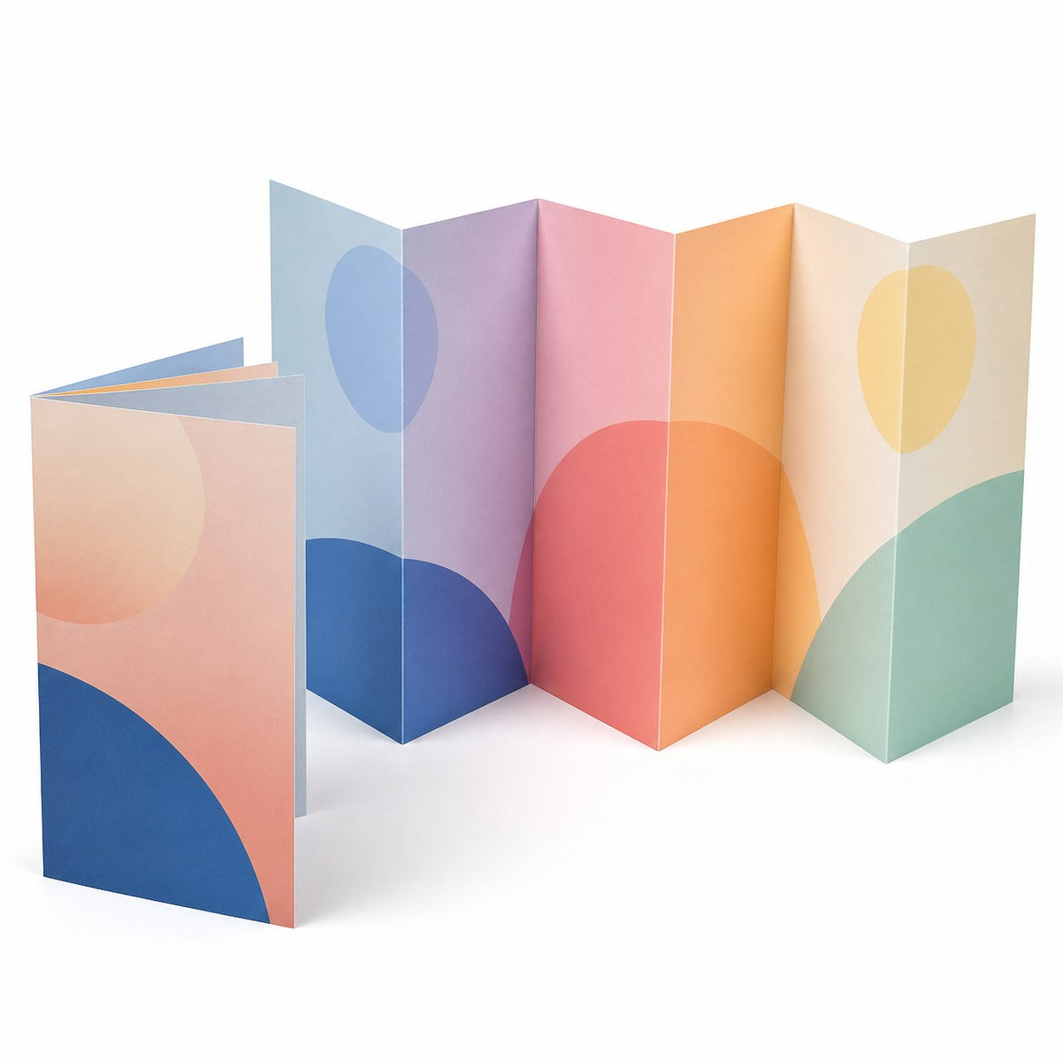 Faltblatt, gefalzt auf MAXI-Format (23,5 cm x 12,5 cm), horizontaler Zickzackfalz, 6-seitig